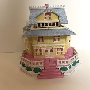 Polly Pocket Pop Up Party Playset